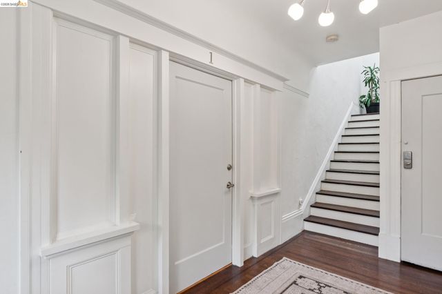 3014 College Avenue, Berkeley, CA 94705