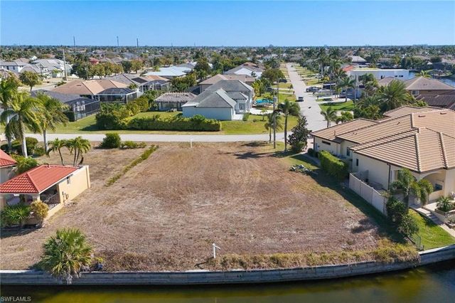 4808 SW 22nd PL, Cape Coral, FL 33914