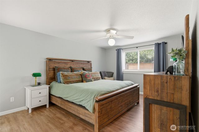 9910 Zircon Drive SW, Lakewood, WA 98498