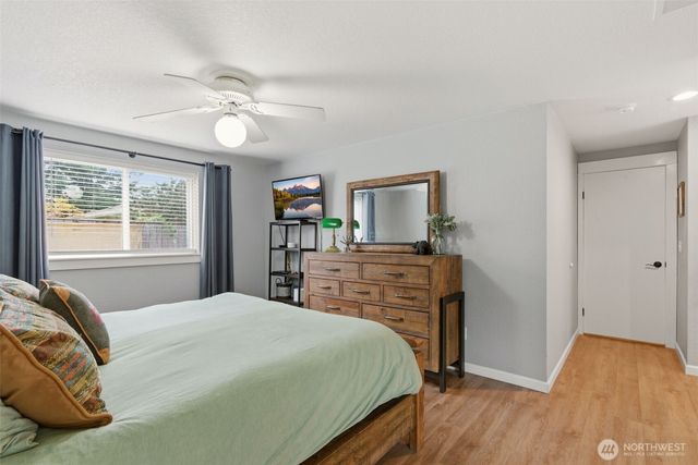 9910 Zircon Drive SW, Lakewood, WA 98498