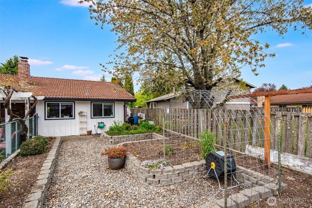 9910 Zircon Drive SW, Lakewood, WA 98498