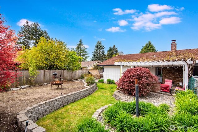9910 Zircon Drive SW, Lakewood, WA 98498