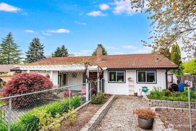 9910 Zircon Drive SW, Lakewood, WA 98498