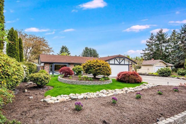 9910 Zircon Drive SW, Lakewood, WA 98498