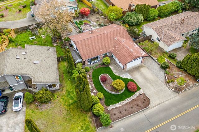 9910 Zircon Drive SW, Lakewood, WA 98498