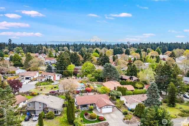 9910 Zircon Drive SW, Lakewood, WA 98498