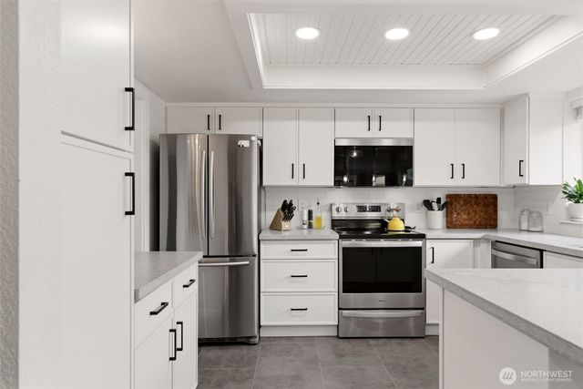 9910 Zircon Drive SW, Lakewood, WA 98498