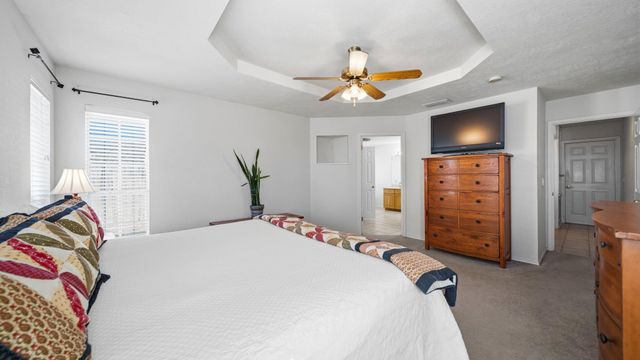 831 Whispering Oaks Drive, Giddings, TX 78942