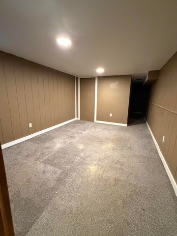 6818 Huron Avenue, Hammond, IN 46323