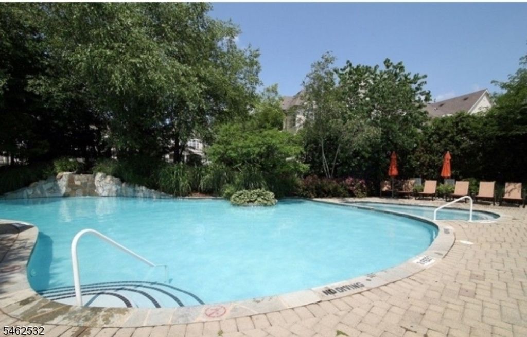 505 Regal Blvd, Livingston Twp., NJ 07039 — photo 3