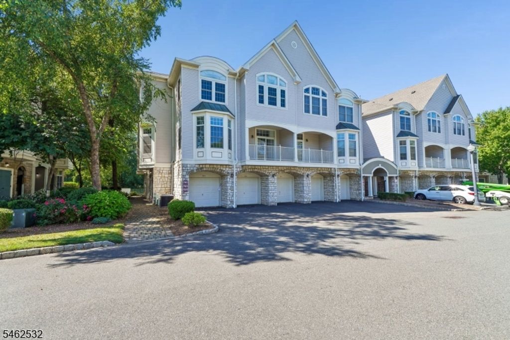 505 Regal Blvd, Livingston Twp., NJ 07039 — photo 4