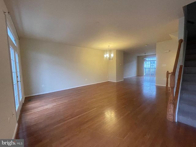 24693 KINGS CANYON SQ, Aldie, VA 20105