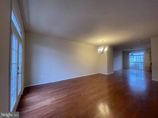 24693 KINGS CANYON SQ, Aldie, VA 20105