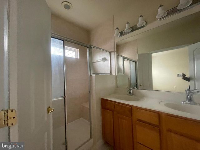 24693 KINGS CANYON SQ, Aldie, VA 20105