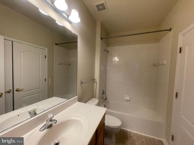 24693 KINGS CANYON SQ, Aldie, VA 20105