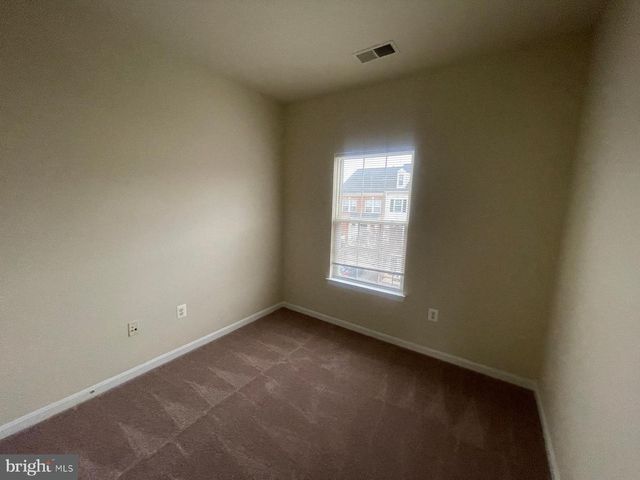 24693 KINGS CANYON SQ, Aldie, VA 20105