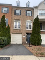 24693 KINGS CANYON SQ, Aldie, VA 20105