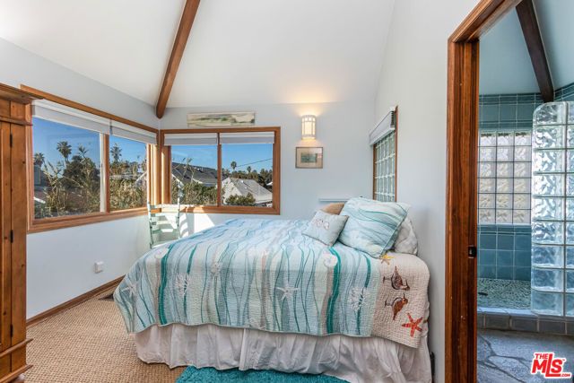 145 Hart Avenue, Santa Monica, CA 90405