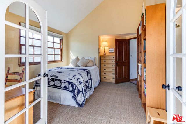 145 Hart Avenue, Santa Monica, CA 90405