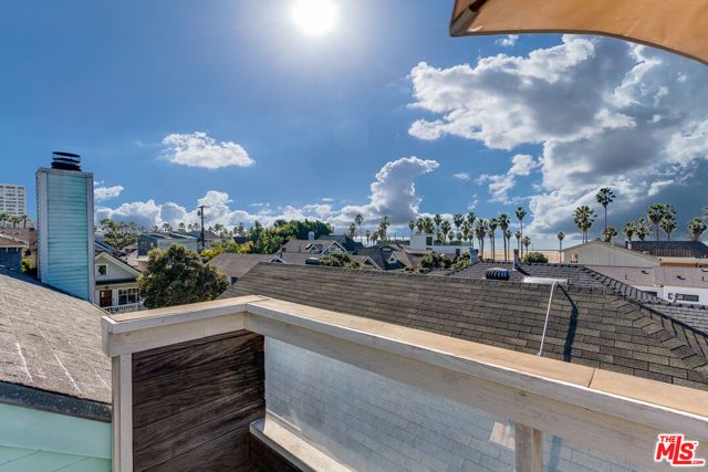 145 Hart Avenue, Santa Monica, CA 90405