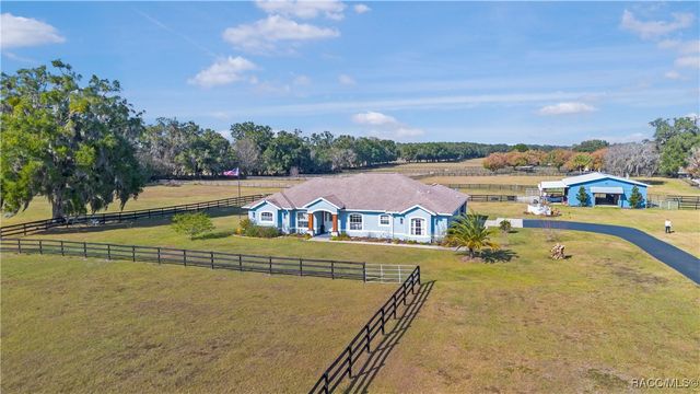 16421 W Highway 326, Morriston, FL 32668