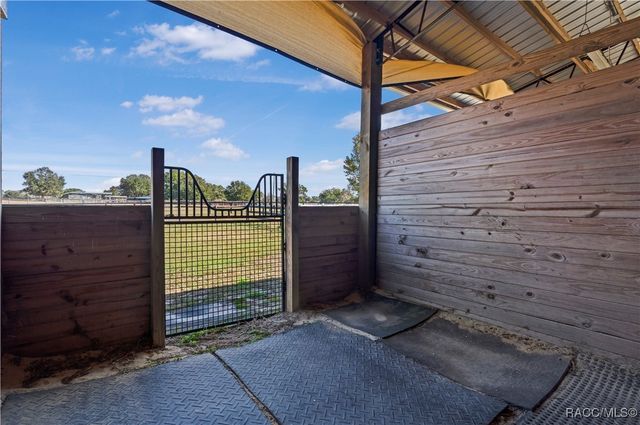 16421 W Highway 326, Morriston, FL 32668