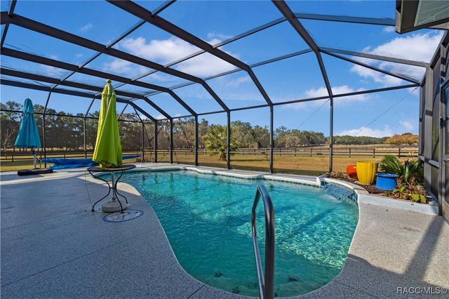 16421 W Highway 326, Morriston, FL 32668