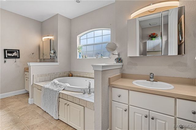 16421 W Highway 326, Morriston, FL 32668