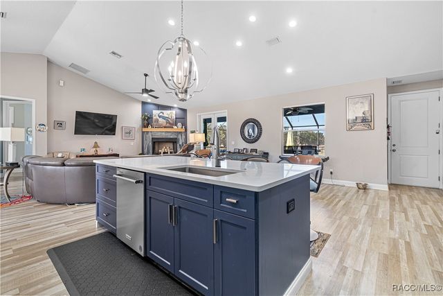 16421 W Highway 326, Morriston, FL 32668