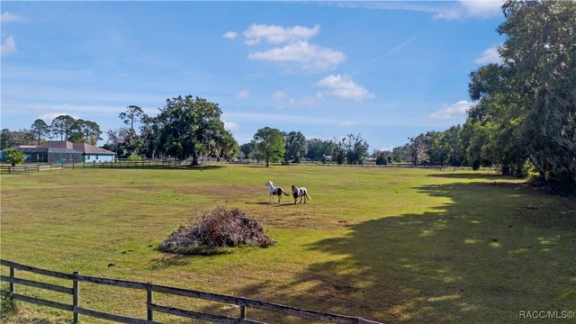 16421 W Highway 326, Morriston, FL 32668