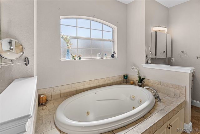 16421 W Highway 326, Morriston, FL 32668