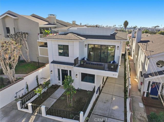 617 N Irena Avenue C, Redondo Beach, CA 90277