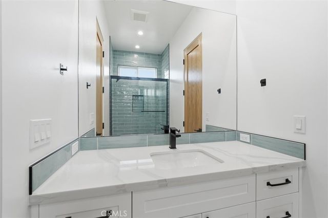 617 N Irena Avenue C, Redondo Beach, CA 90277