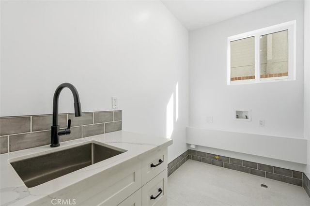 617 N Irena Avenue C, Redondo Beach, CA 90277