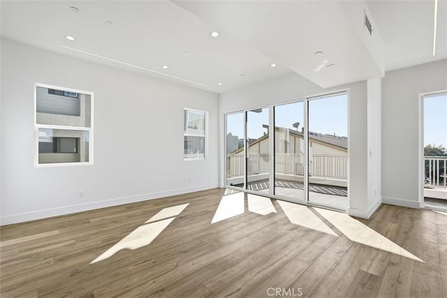 617 N Irena Avenue C, Redondo Beach, CA 90277