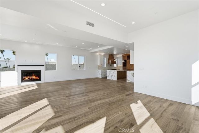 617 N Irena Avenue C, Redondo Beach, CA 90277