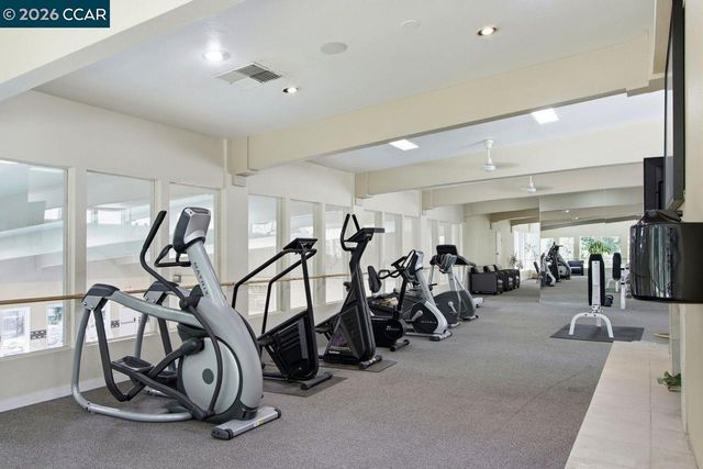 295 Tradewinds 202, San Jose, CA 95123