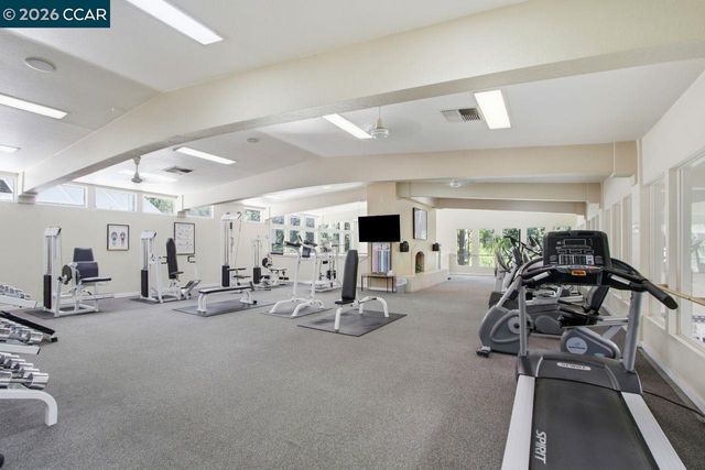 295 Tradewinds 202, San Jose, CA 95123
