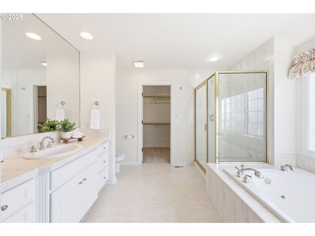 1219 Se MARLA Pl, Hillsboro, OR 97123