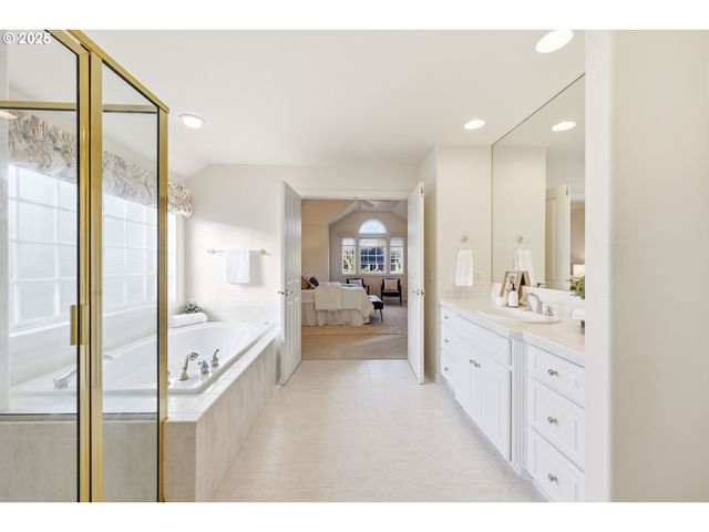 1219 Se MARLA Pl, Hillsboro, OR 97123