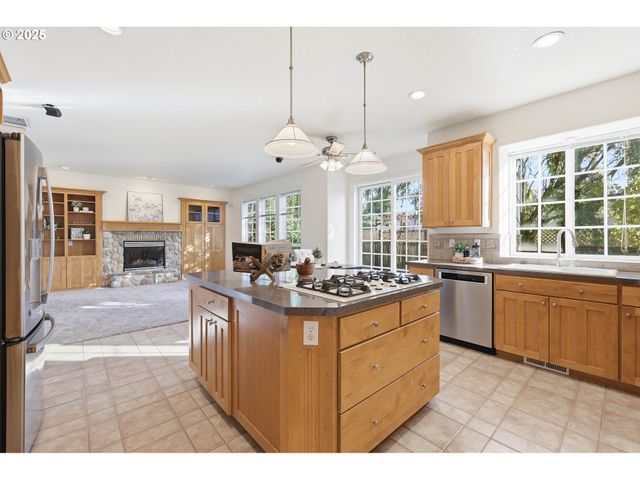 1219 Se MARLA Pl, Hillsboro, OR 97123