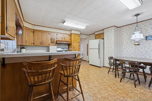 6 Oak Street, Saint James, NY 11780