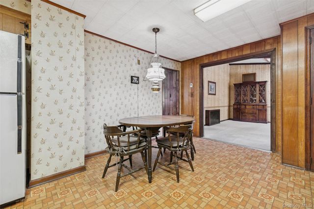 6 Oak Street, Saint James, NY 11780