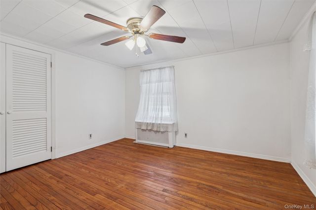 6 Oak Street, Saint James, NY 11780