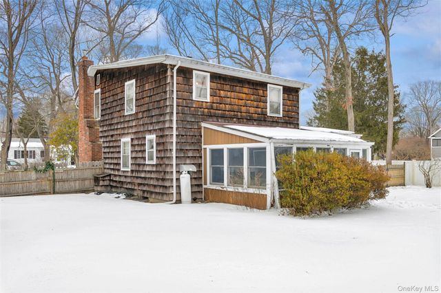 6 Oak Street, Saint James, NY 11780