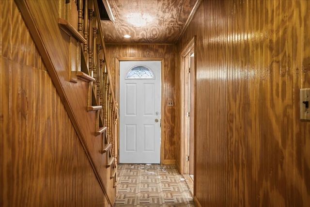 52 Harrison St, Worcester, MA 01604