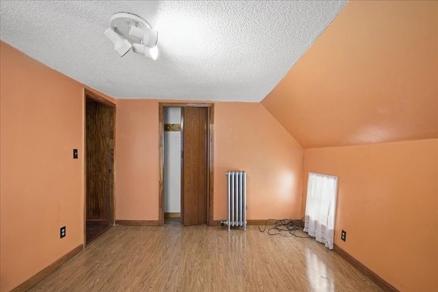 52 Harrison St, Worcester, MA 01604