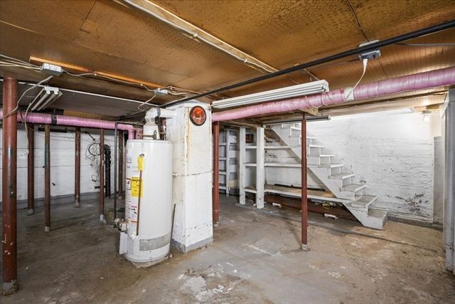 52 Harrison St, Worcester, MA 01604