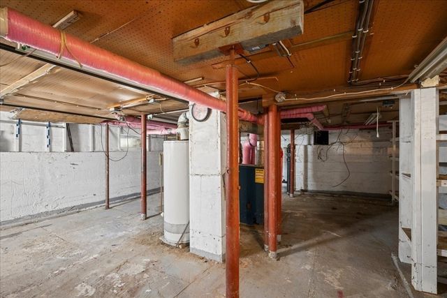 52 Harrison St, Worcester, MA 01604