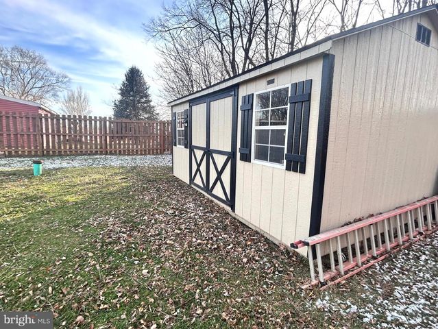 491 TRIMBLE AVE, Martinsburg, WV 25404